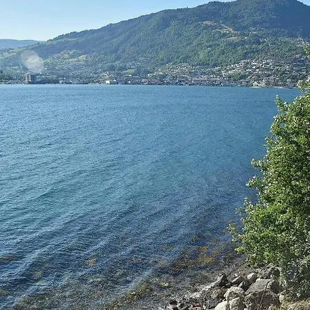 Sogndalsfjora Sleeps 6 Wifi