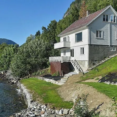 Sogndalsfjora Sleeps 6 Wifi *