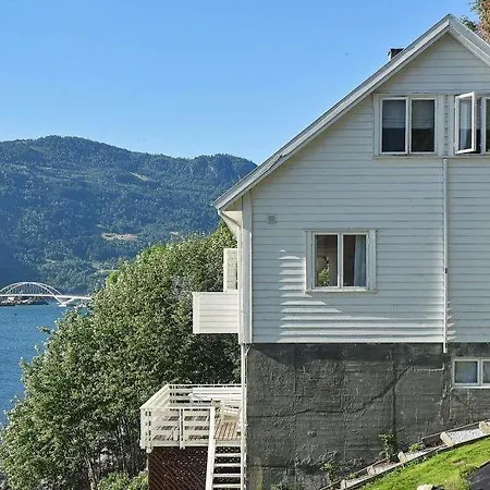Sogndalsfjora Sleeps 6 Wifi * סוגנדל