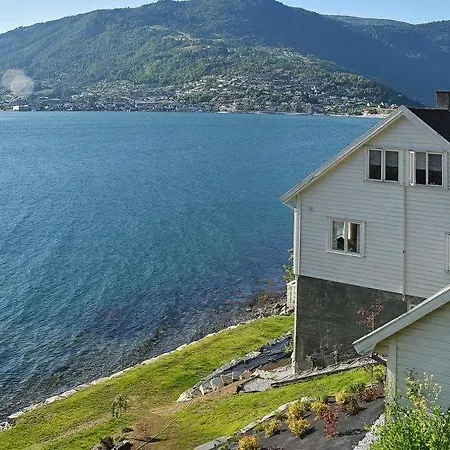 בית נופש Sogndalsfjora Sleeps 6 Wifi *